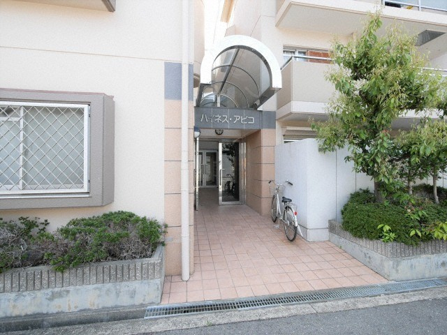 ハイネスアビコのエントランス