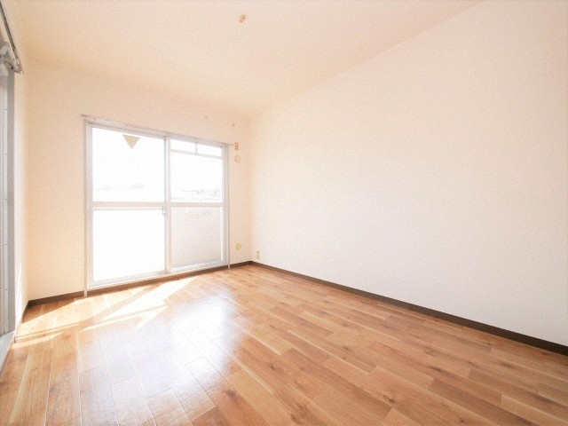 ハイネスアビコの洋室