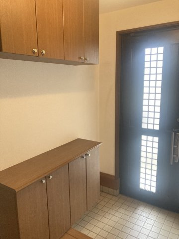 前橋市上小出町1丁目　中古住宅の玄関