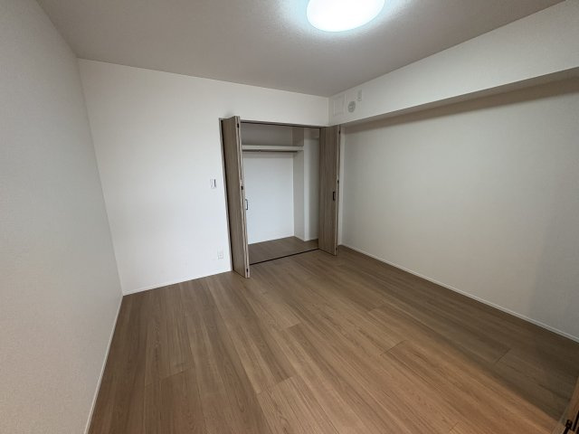 【洋室】ネバーランドシエル箕面 