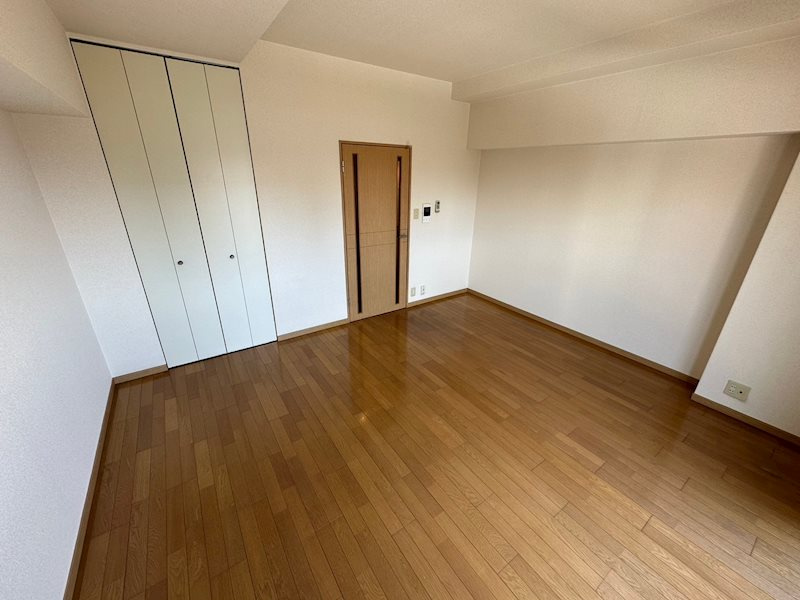 アサヒ駅前ビルの内装