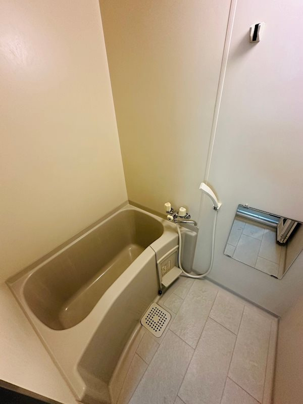 アサヒ駅前ビルの浴室