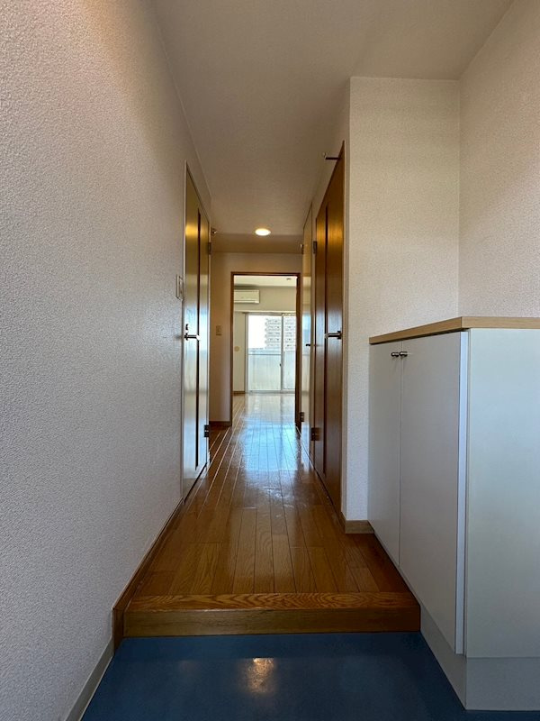 アサヒ駅前ビルの玄関