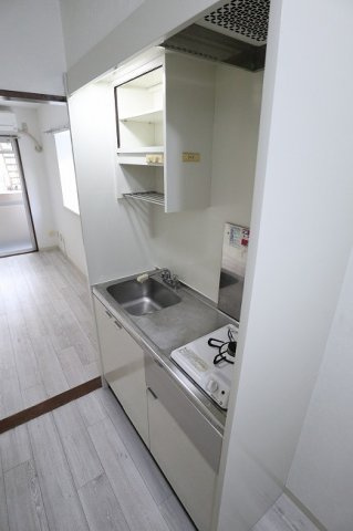 ルミネント牛浜のキッチン|写真は同建物の別部屋を参考に掲載しております。