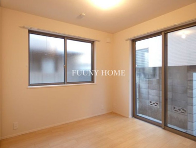 【展望】 | clochette | 2面採光の明るい室内♪