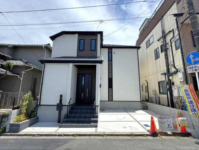 松戸市小金原８丁目新築戸建【貝の花小学校：5分】の外観|完成済み内覧可能です！！