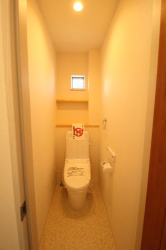 福井町　新築戸建　Ｂ号地（全5区画）　のトイレ|1Ｆ　温水洗浄便座