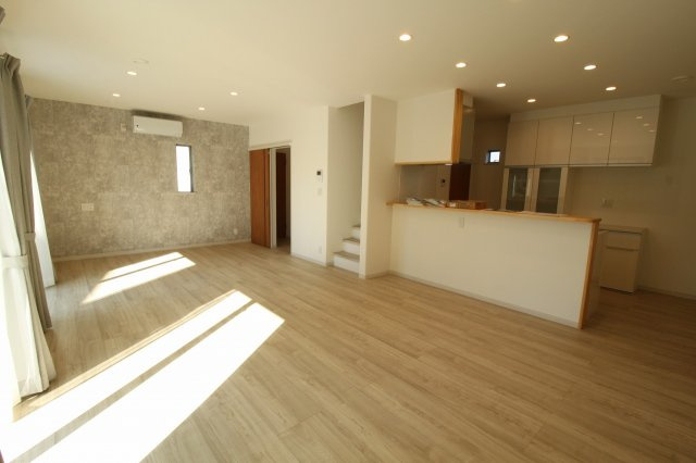 福井町　新築戸建　Ｂ号地（全5区画）　の居間・リビング|ＬＤＫ　22.0帖