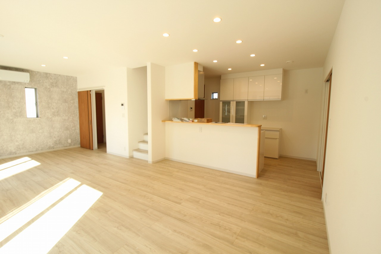 福井町　新築戸建　Ｂ号地（全5区画）　の居間・リビング|ＬＤＫ　22.0帖