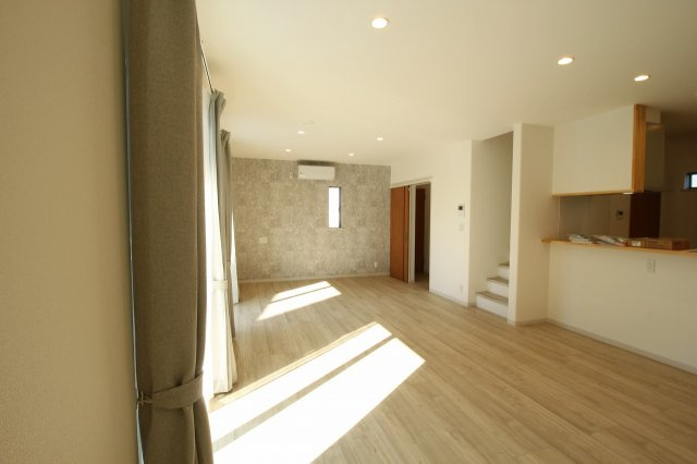 福井町　新築戸建　Ｂ号地（全5区画）　の居間・リビング|ＬＤＫ　22.0帖