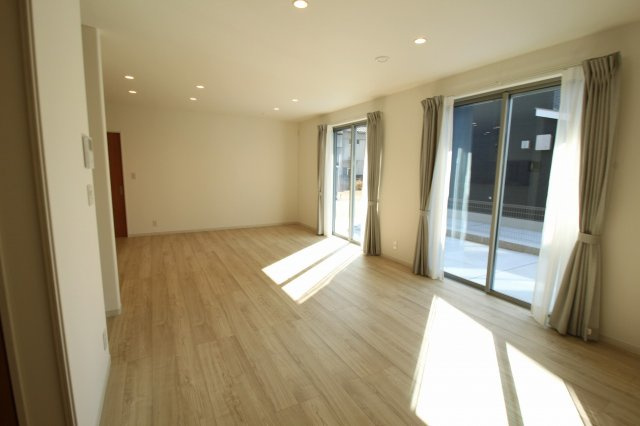 福井町　新築戸建　Ｂ号地（全5区画）　の居間・リビング|ＬＤＫ　22.0帖