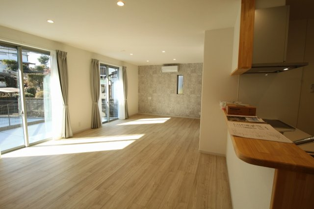 福井町　新築戸建　Ｂ号地（全5区画）　の居間・リビング|ＬＤＫ　22.0帖