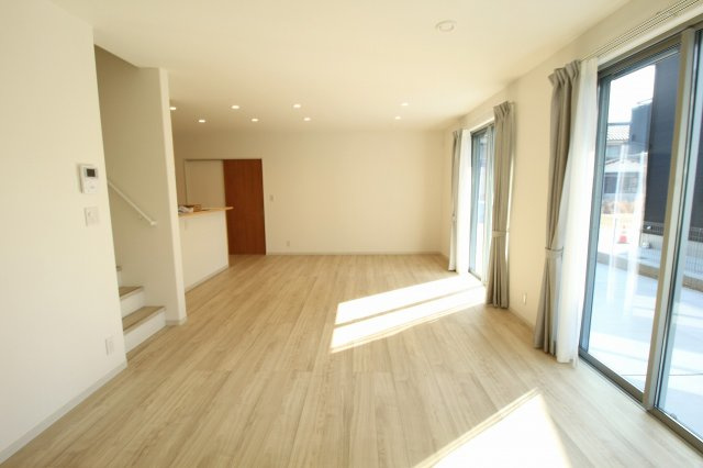 福井町　新築戸建　Ｂ号地（全5区画）　の居間・リビング|ＬＤＫ　22.0帖