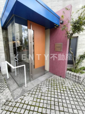 【エントランス】 | Ｔｈｅ　Ｂｌｕｅ８ | ゆとりのあるエントランスです