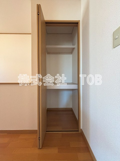 【収納】 | エスペランサ緑ヶ丘 | 2F廊下収納