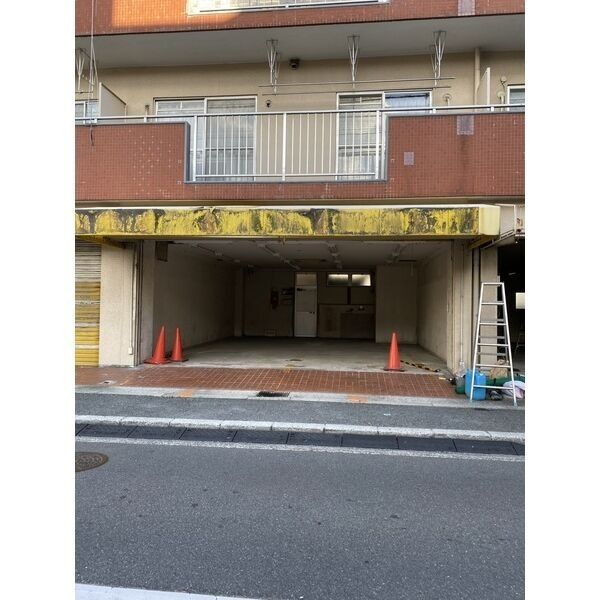 大阪市平野区長吉長原１丁目の店舗事務所
