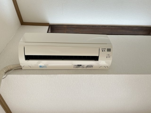 ルナハイツ Part 2の設備|リビングエアコン