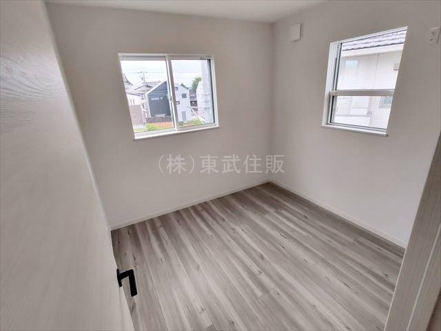 【子供部屋】 | 川越市志多町R６　A号棟　全１棟 | 2階北側5.5帖洋室　子供部屋にいかがでしょうか