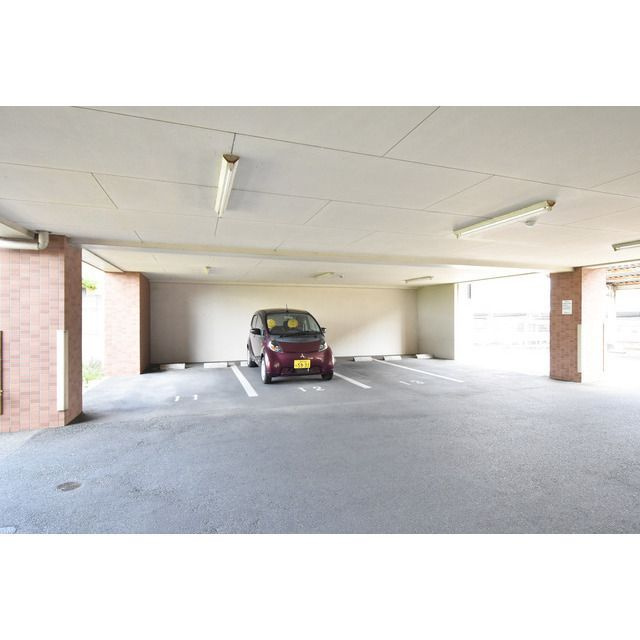 プロスペールSVの駐車場|駐車スペースもあります☆