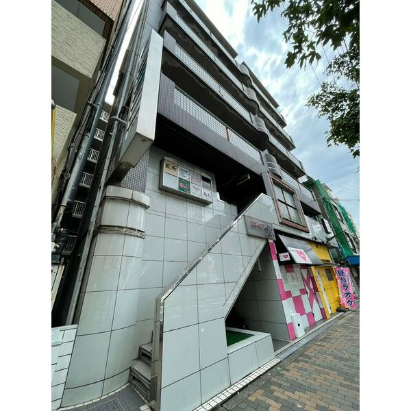 大阪市平野区瓜破東２丁目の店舗一部の外観