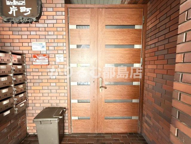 シャンピア片町のエントランス
