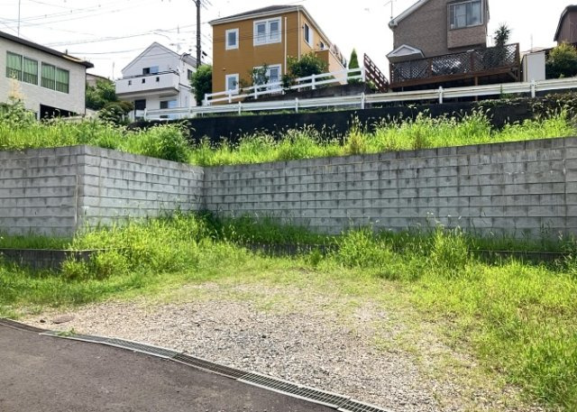【外観】 | 販売されている全ての土地が、宅地用の土地であるとは限りません。都市計画法に基づき、基本的に住宅を建てることができるのは土地計画区であることに加え、市街化区域として定められている地域のみとなっています。