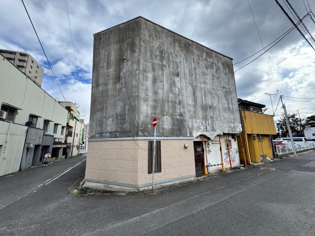 日立市鹿島町1丁目　テナントビルの外観