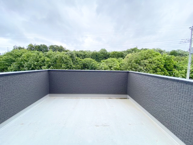 【角地】水戸市元石川町　4LDK　のバルコニー