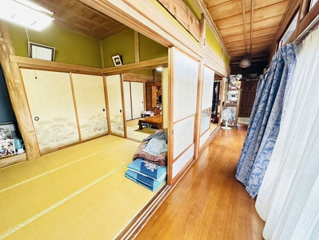 石岡市石岡　《古民家風》中古戸建の内装