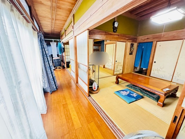 石岡市石岡　《古民家風》中古戸建の内装