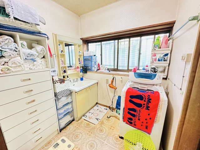 石岡市石岡　《古民家風》中古戸建の脱衣所
