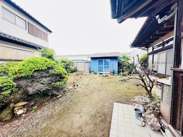 石岡市石岡　《古民家風》中古戸建の庭