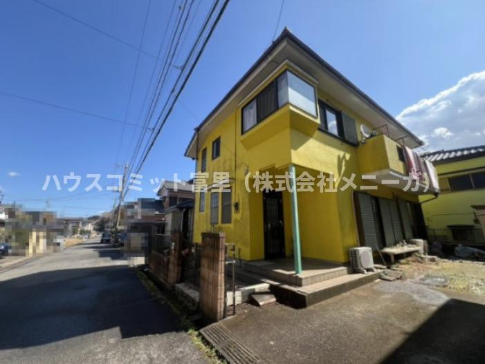 富里市大和　中古戸建の前面道路含む現地写真