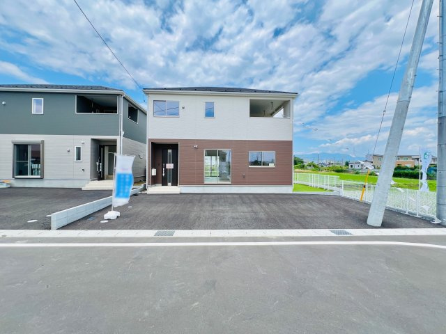 前橋市江田町の前面道路含む現地写真|駐車スぺース2台以上可◎