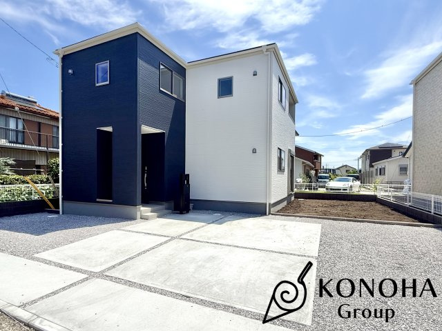 【新築戸建】藤岡本郷第6 の外観|■外観（1号棟）｜永く住むほどに愛着を深める、味わい豊かなデザインです。