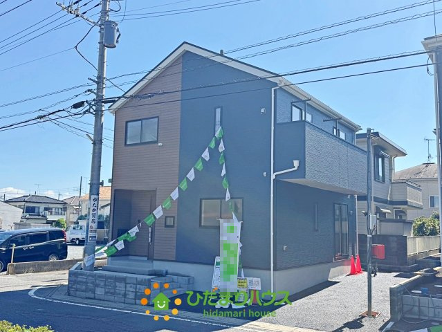 久喜市吉羽第8　新築一戸建て　03　クレイドルガーデンの外観|2色の外観がおしゃれですね。