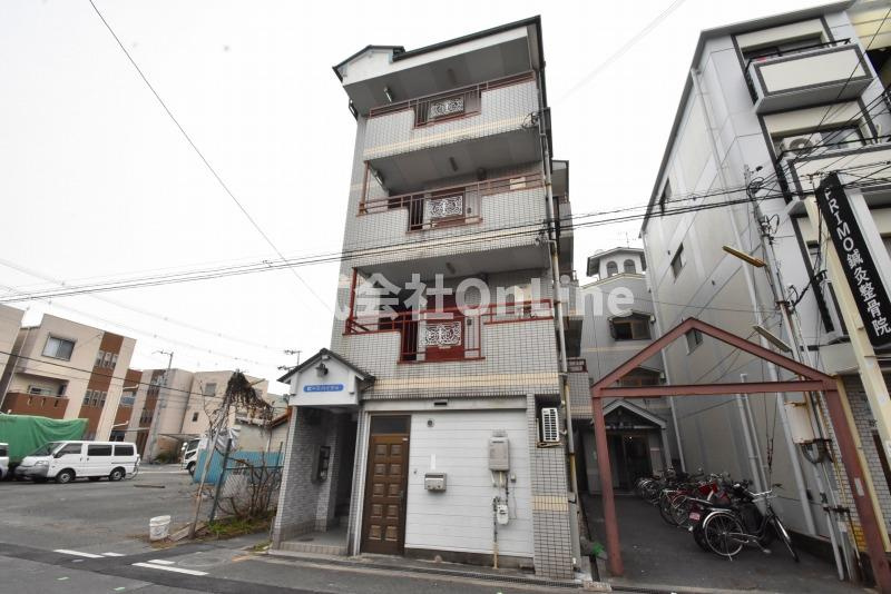 ピースハイツ長堂B棟の外観
