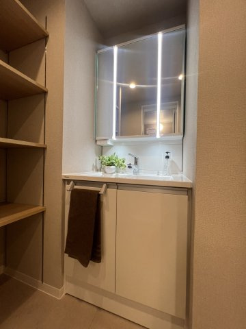 【独立洗面台】ヴァンベール台原 