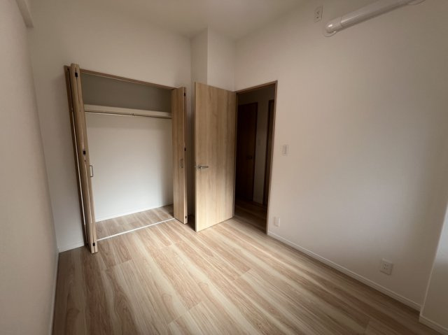 【洋室】ヴァンベール台原 