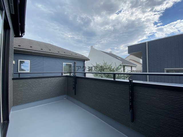 入間市扇台2丁目・全1棟　新築一戸建　～WIC付き～のバルコニー