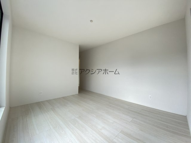 入間市扇台2丁目・全1棟　新築一戸建　～WIC付き～の寝室|洋室8帖