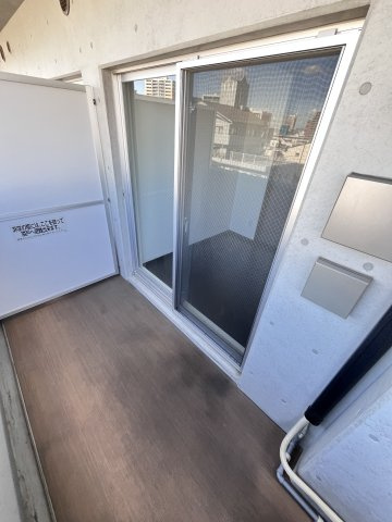 大阪市都島区中野町２丁目の賃貸マンションのバルコニー