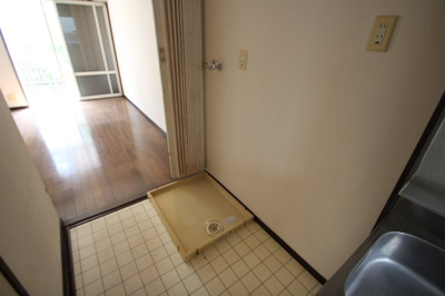 【その他】 | コートヴィレッジ | 洗濯機置き場