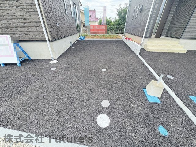 吉川市吉川2丁目　新築戸建　全3棟　1号棟の駐車場|カースペース1台分付き