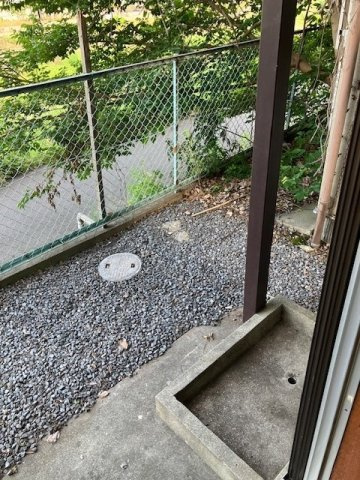 長船町服部店舗付き住居の庭