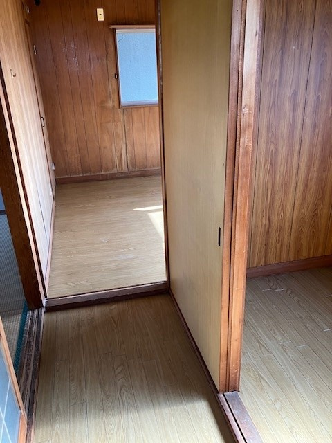 長船町服部店舗付き住居の内装