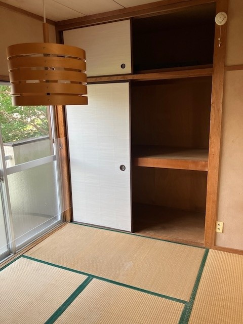 長船町服部店舗付き住居の和室