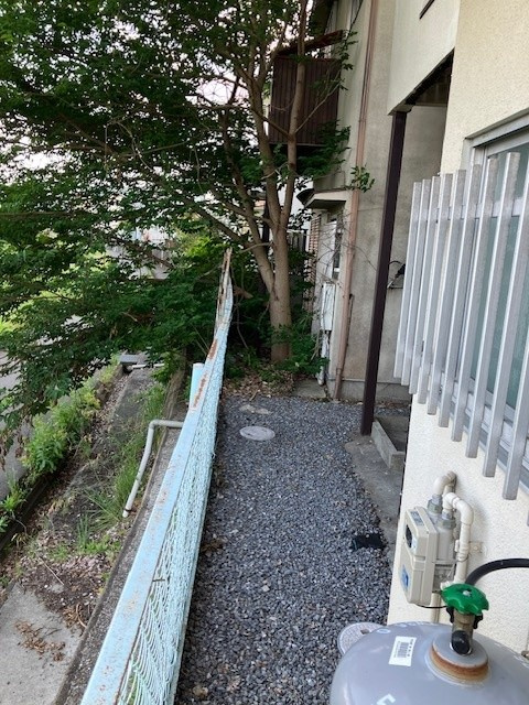 長船町服部店舗付き住居の庭