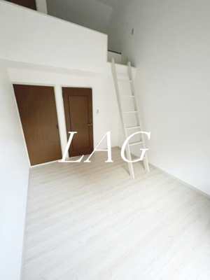 【居間・リビング】 | フラットイン蓮根 | 洋室のお部屋です。