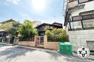 【外観】 | 地下鉄『石田駅』徒歩12分、JR『六地蔵駅』徒歩19分。京阪バス『石田南停』徒歩7分（JR『六地蔵駅』まで乗車4分）